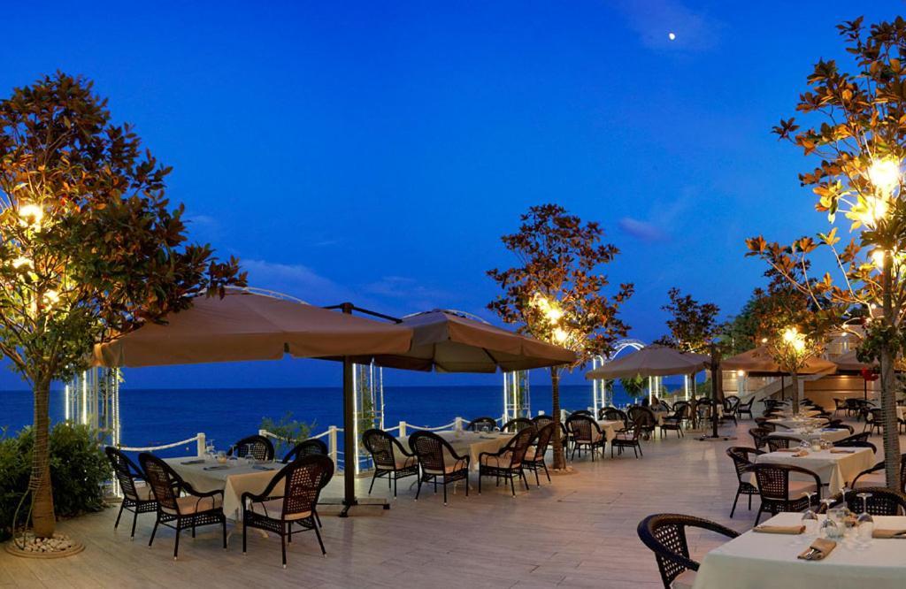 Luxurious And Panoramic Apartments At The Beach In La Mer Complex Goldstrand Exterior foto