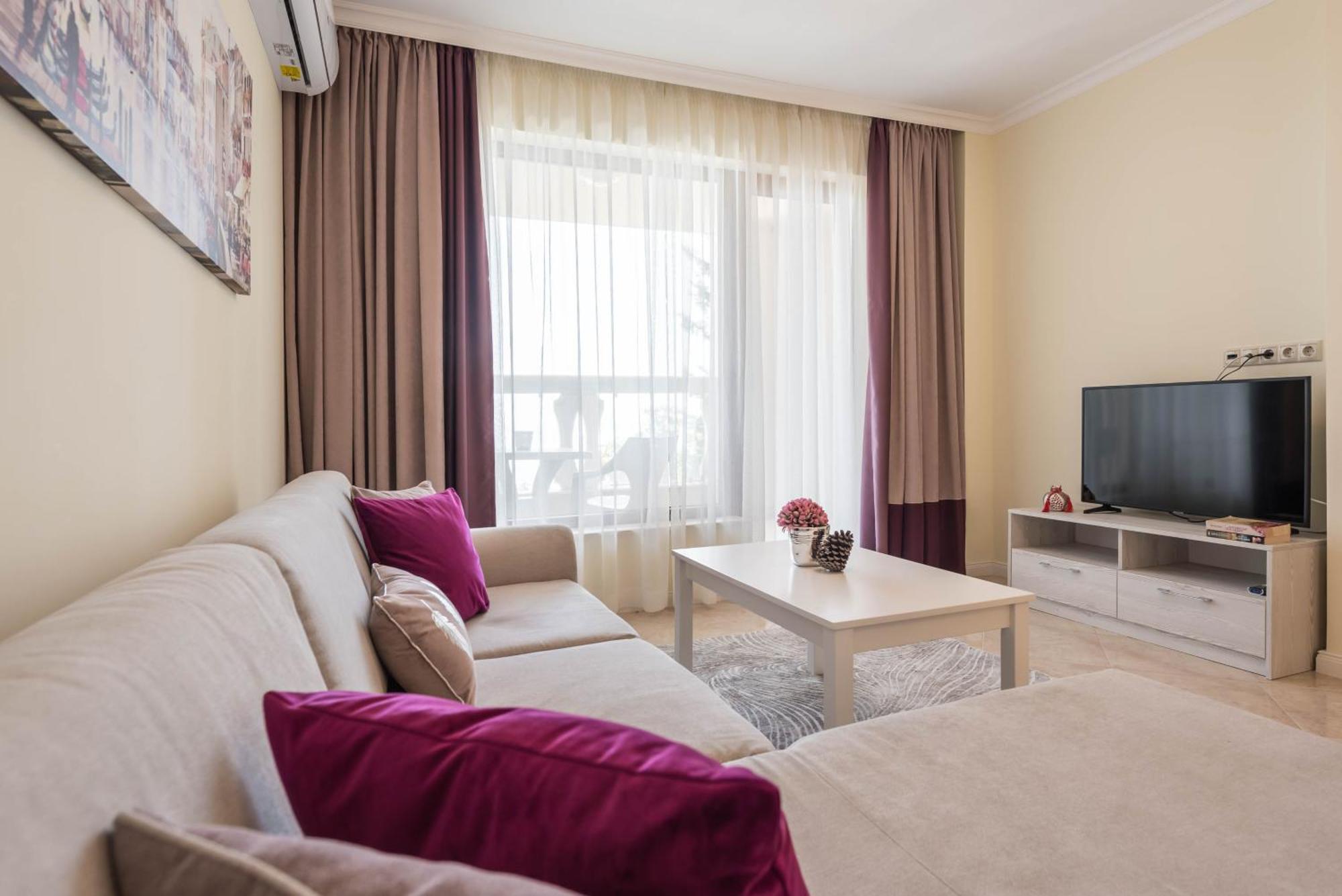 Luxurious And Panoramic Apartments At The Beach In La Mer Complex Goldstrand Exterior foto