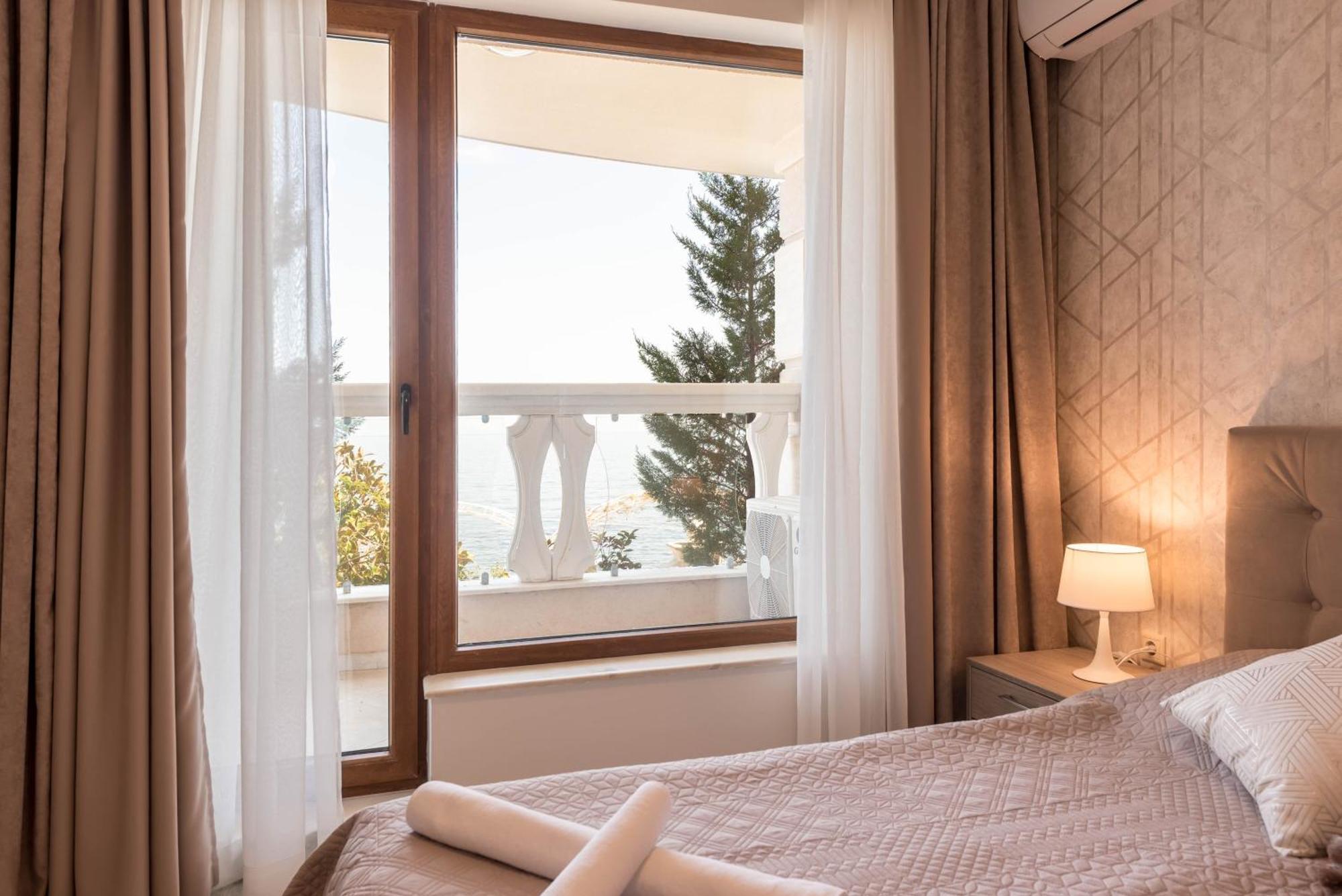 Luxurious And Panoramic Apartments At The Beach In La Mer Complex Goldstrand Exterior foto