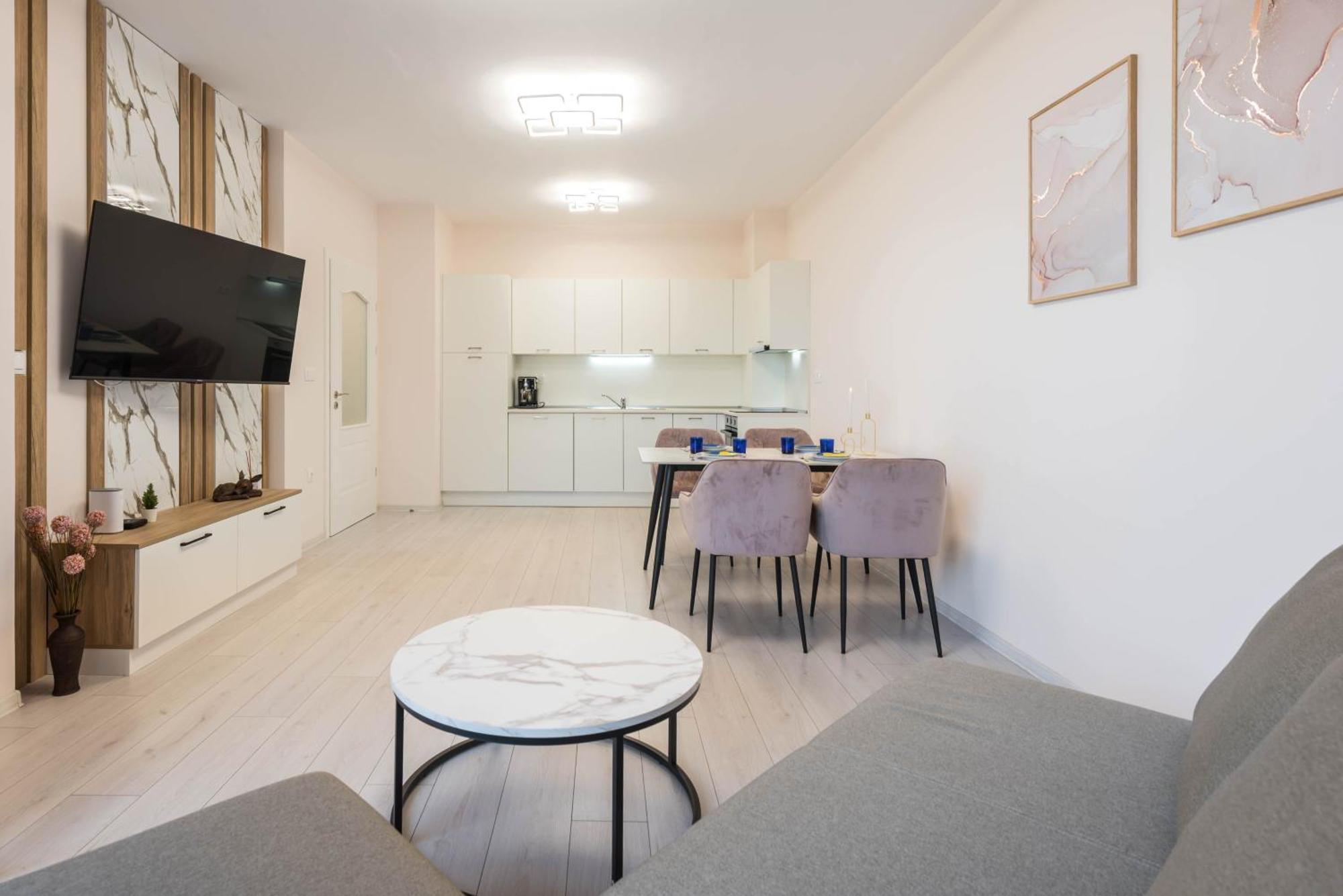 Luxurious And Panoramic Apartments At The Beach In La Mer Complex Goldstrand Exterior foto